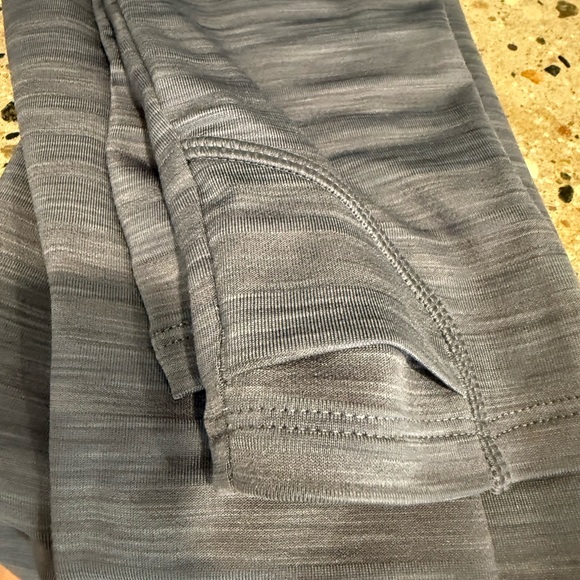 NWT Mountain Hardware Gray Long Sleeve Shirt - Picture 7 of 8